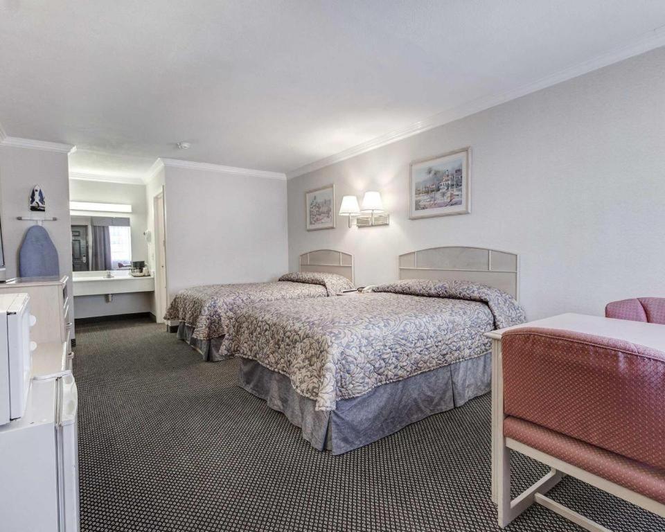 Econo Lodge Van Horn Exteriör bild