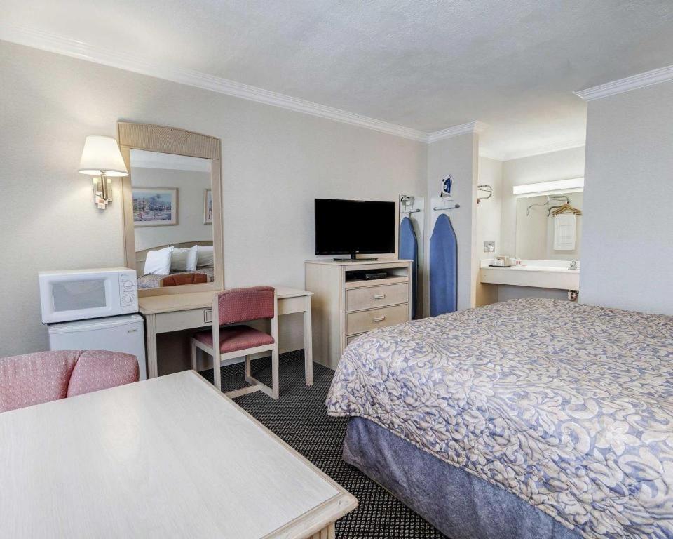 Econo Lodge Van Horn Exteriör bild